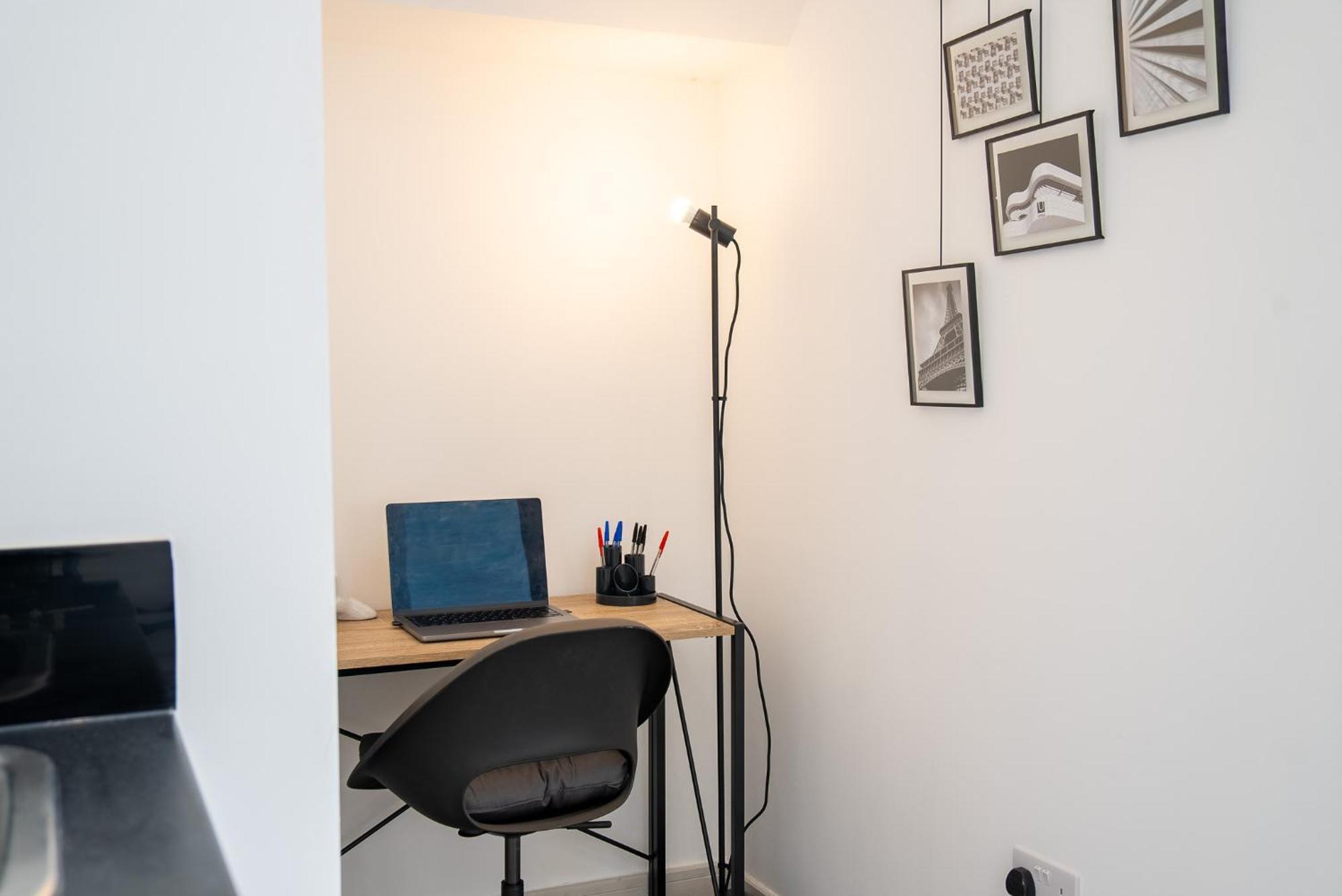 Luxury Studio Apartment In Sutton, London Экстерьер фото
